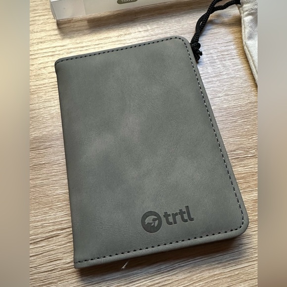 NIB Trtl Grey Vegan Leather Passport Cover - Picture 2 of 5